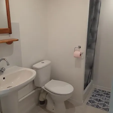 O'paille En Queue De Lajade F3 * Сен-Шиньян